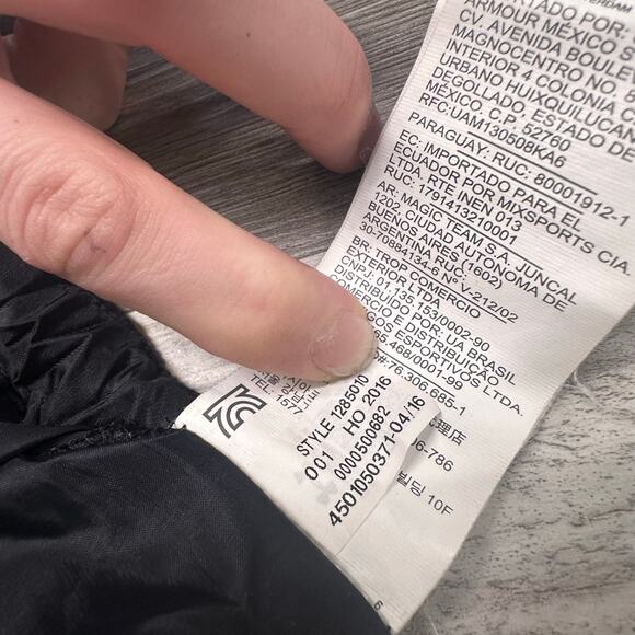 Under Armour Windbreaker Jacket Navy Black Gold Mens L Loose Fit Nylon Tech - Picture 4 of 10